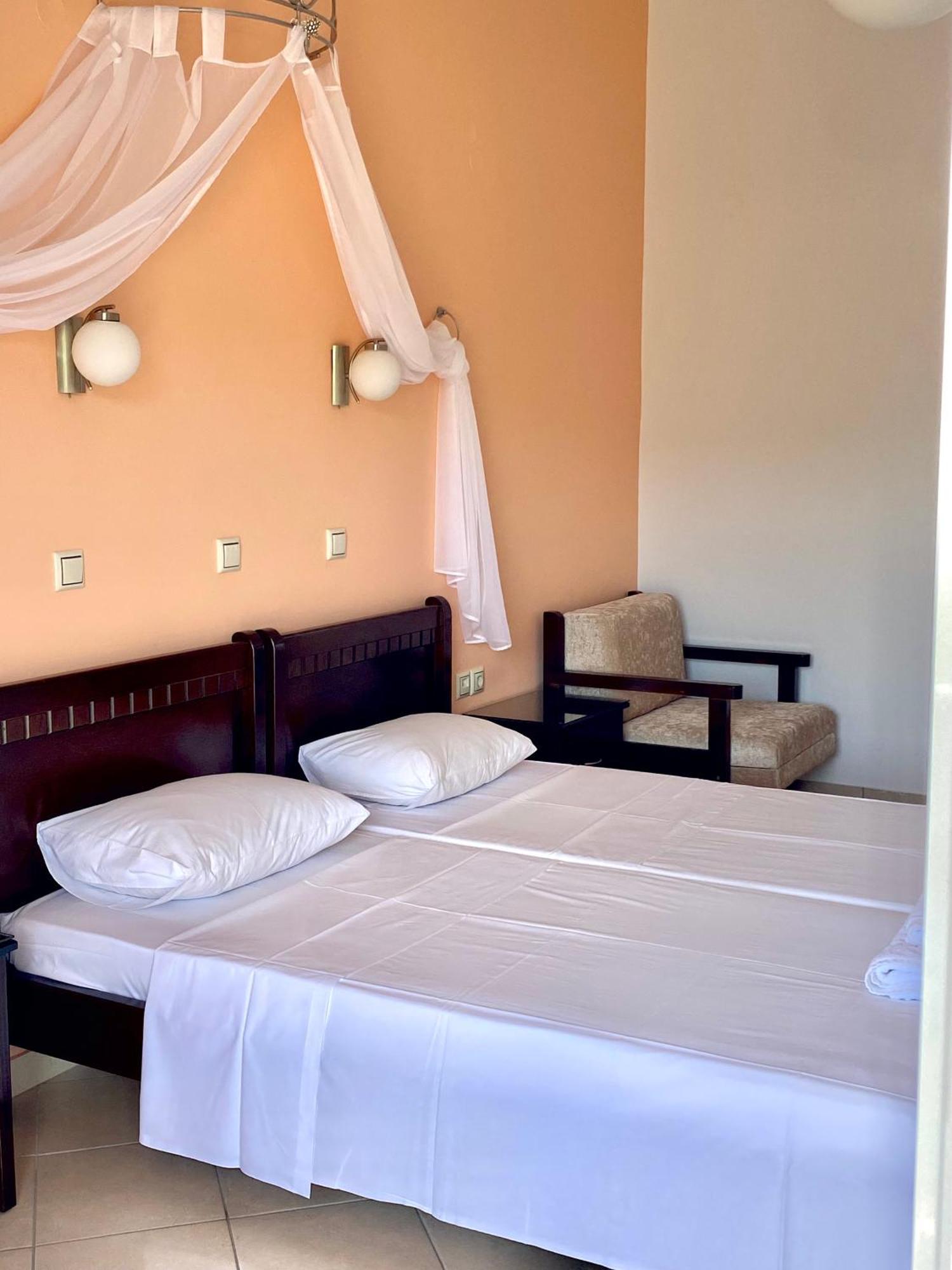 Hotel Alexandros Ammoudia Exterior photo