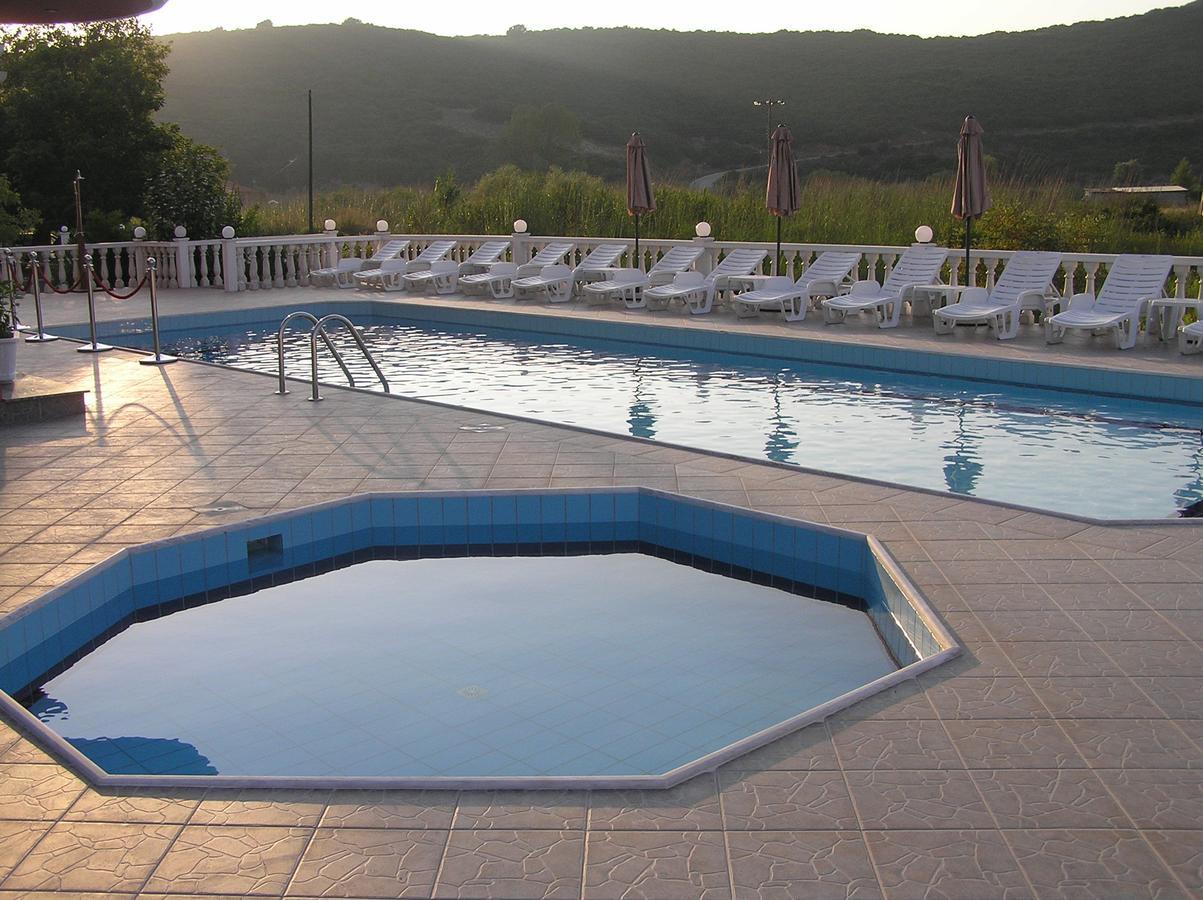 Hotel Alexandros Ammoudia Exterior photo